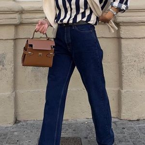 Old Navy high rise Kicker Boot-Cut Jeans Sz 2 womens secret slim pockets